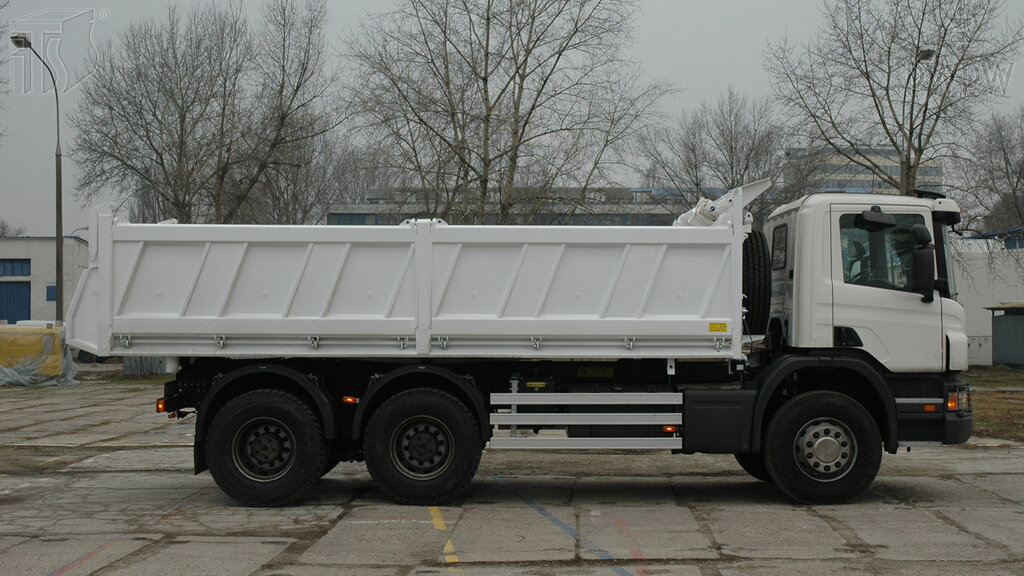 Czy ładunek przewożony samochodem ciężarowym może powodować przekroczenie dopuszczalnej ładowności?