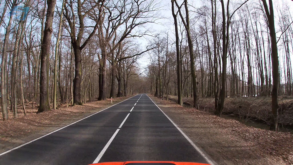 Czy stan i ładunek pojazdu są czynnikami które należy uwzględniać podczas dobierania prędkości jazdy?