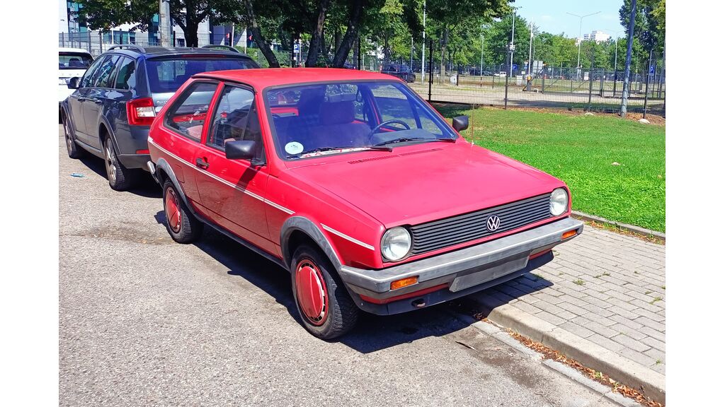 Czy kierujący przy ustalaniu prędkości powinien uwzględnić  stan techniczny  pojazdu, który prowadzi?