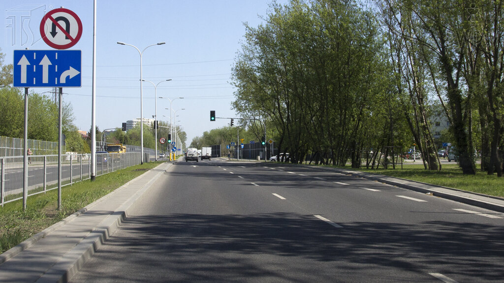 Czy w przedstawionej sytuacji obowiązuje Cię zakaz zawracania od miejsca ustawienia znaku do najbliższego skrzyżowania włącznie?