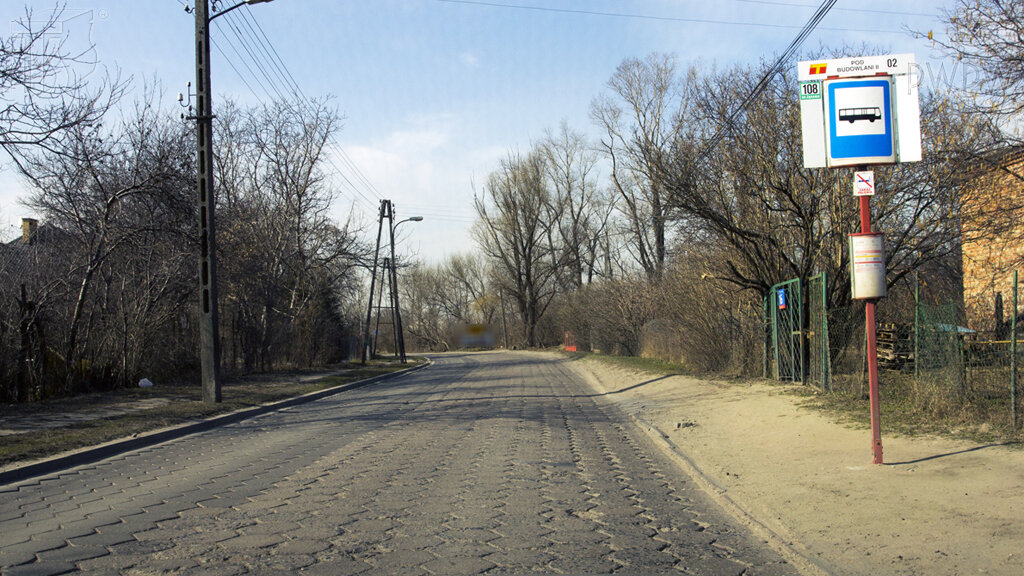 Czy masz prawo zatrzymać pojazd w odległości 11m za tym znakiem drogowym?