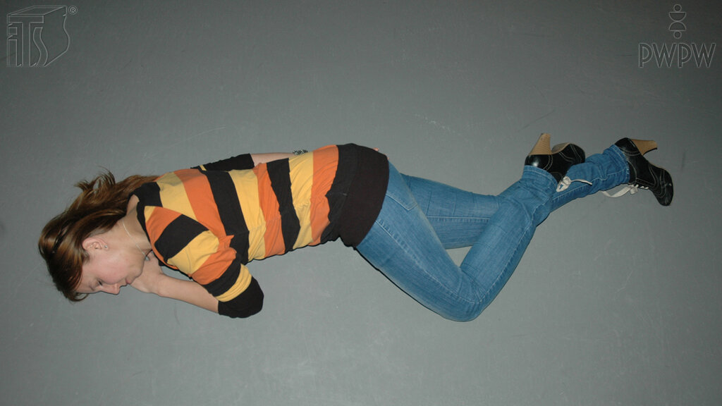 Dlaczego układanie na boku osób nieprzytomnych i oddychających jest bezpieczne?